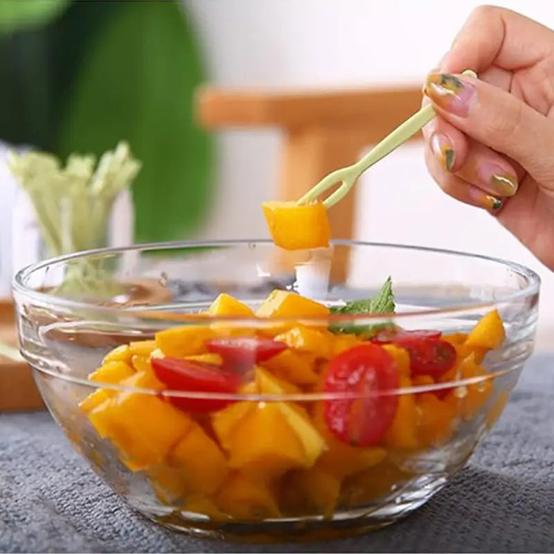 Plastic fruit forks cake dessert forks mini forks - Durable Plastic, Compact Mini Size